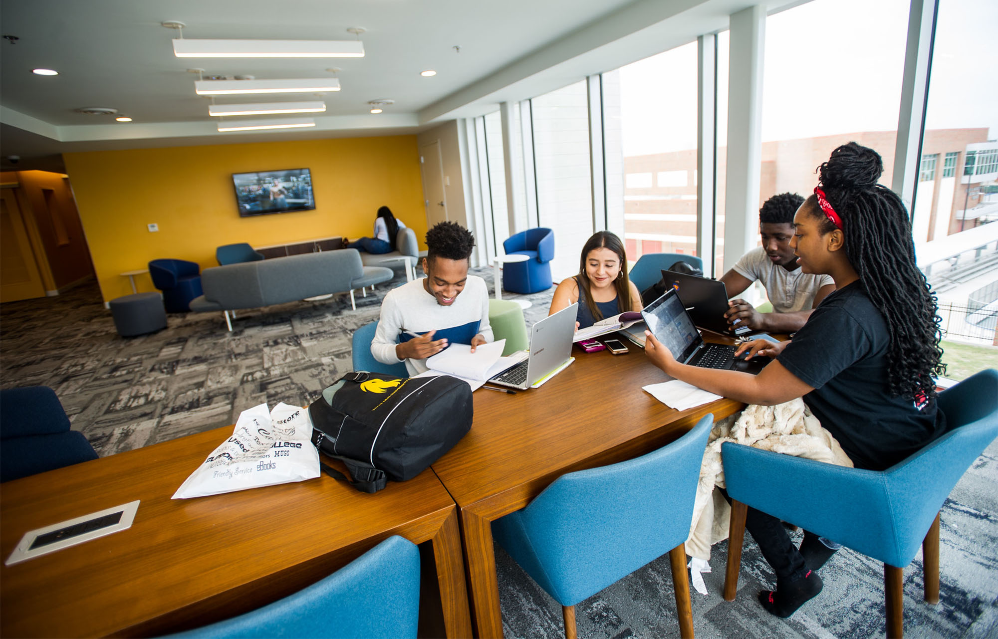 Fall 2023 faculty classroom review period open through May 17